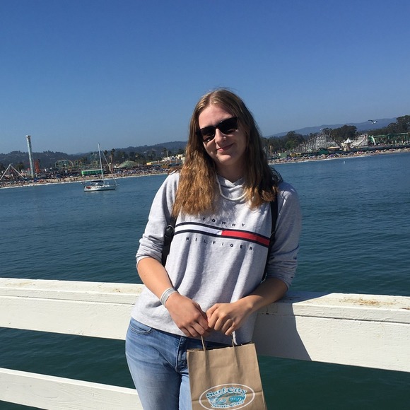 Meet your Posher, Brianna - Picture 1 of 1